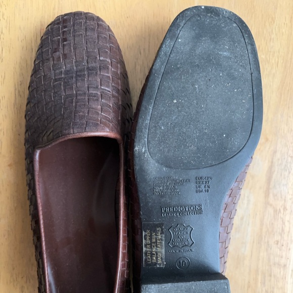 Beautiful maroon woven leather loafers. - Picture 3 of 4